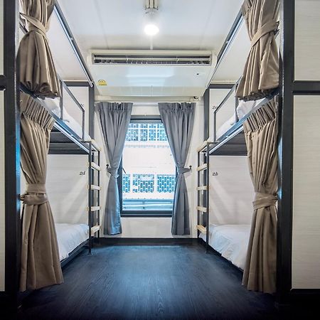 Moon House Hostel Бангкок Экстерьер фото