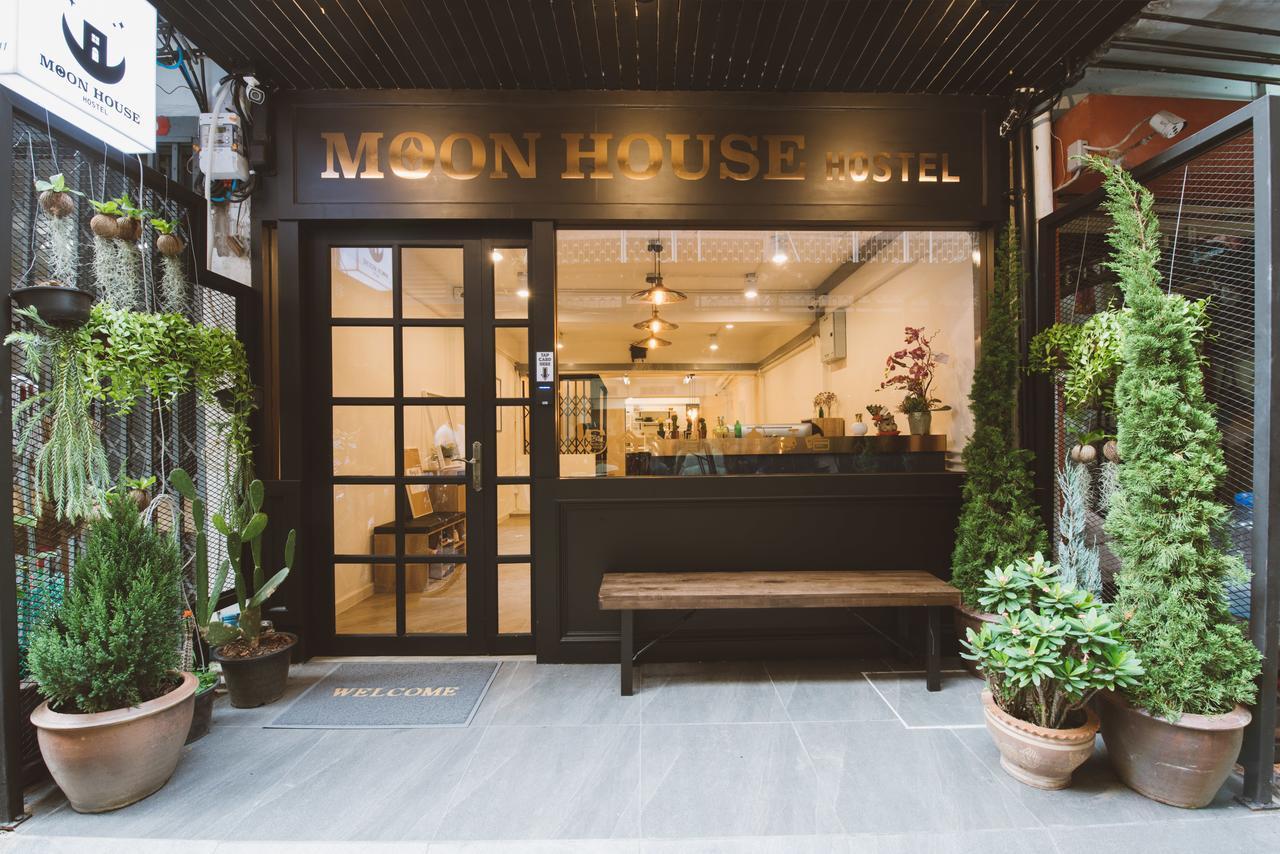 Moon House Hostel Бангкок Экстерьер фото