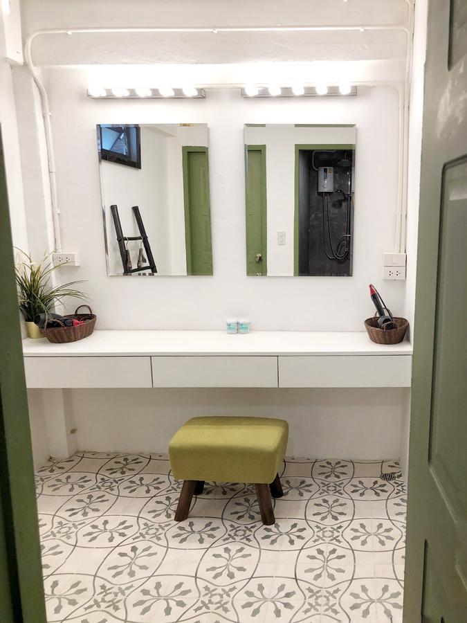 Moon House Hostel Бангкок Экстерьер фото